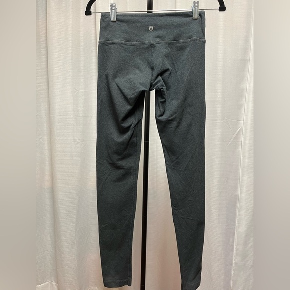 Lululemon Wunder Under Pant in grey | size 4 - Picture 5 of 8